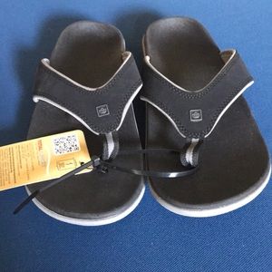 Spenco Women’s Yumi Nuevo Black Sandals, slides, flip-flops NWT SZ 10M